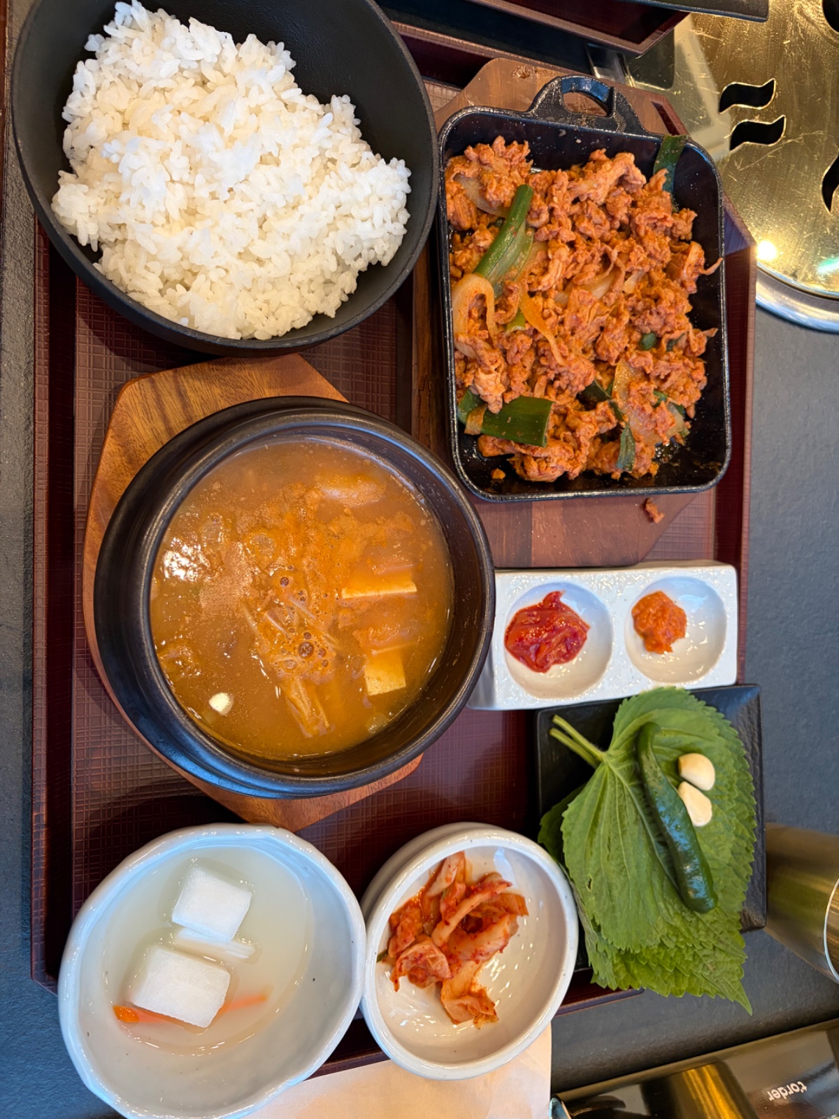 (점심메뉴) 제육 정식 사진
